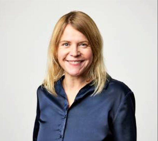 headshot of jennifer vanderground